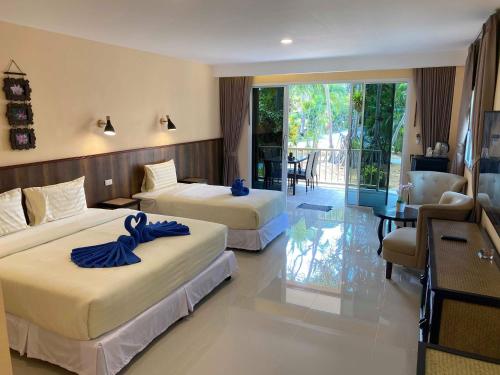 Gallery image of Laguna Beach Club Resort in Ko Lanta