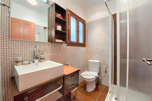 Kylpyhuone majoituspaikassa Konaki Tselepi