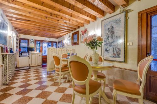 Hotel Bernardi Semenzato Image