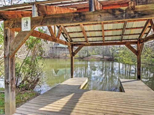 Secluded Sevierville Cabin w/ Hot Tub! photo 30