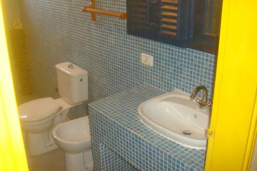 A bathroom at Kasa Mona