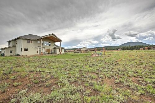 Flagstaff Home with Mtn Views, 5 Mins to Snowbowl!