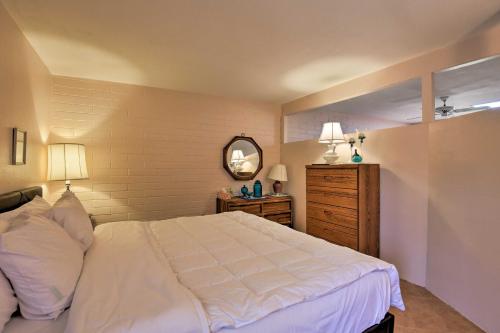 Imagen de la galería de Green Valley Townhome with Resort Amenities!, en Green Valley