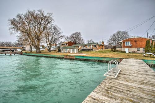 Gallery image of Waterfront Home with Shared Dock on Lake St Clair! in Chesterfield