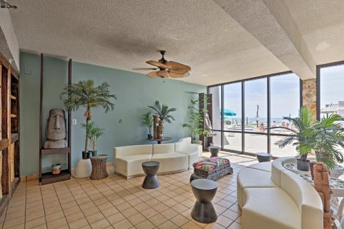 Oceanfront Resort Condo Steps to Daytona Beach!