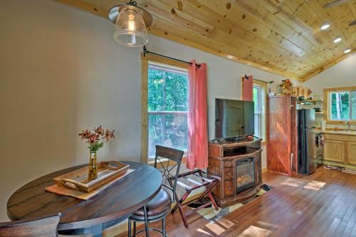 Bryson City Studio with Hot Tub - Near Nantahala!