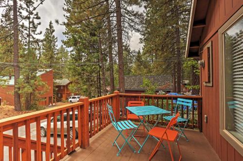 Φωτογραφία από το άλμπουμ του Bright Kings Beach Home with Deck Walk to Lakefront σε Kings Beach