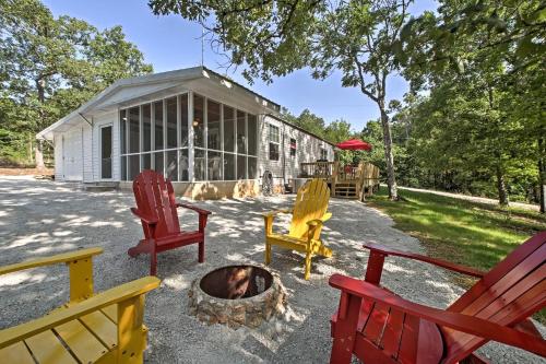 Bull Shoals Lake Home with Porch - Steps to Lake!