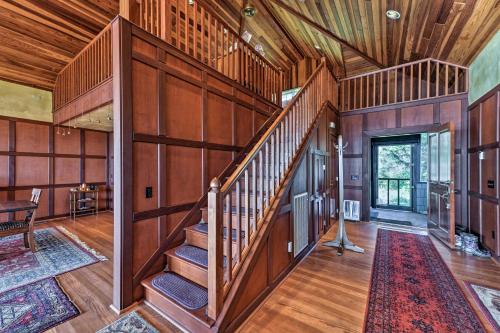 Φωτογραφία από το άλμπουμ του Forested Gold Beach House with Panoramic Ocean Views σε Ophir