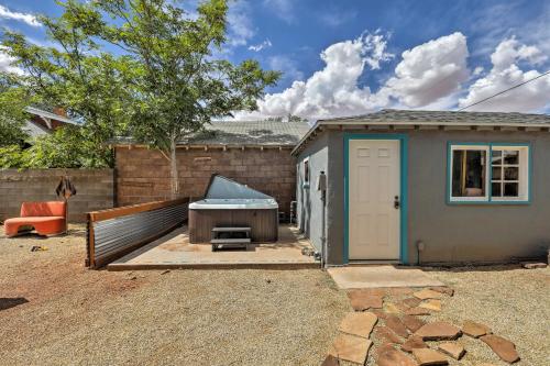 Fotografie z fotogalerie ubytování Trendy Apt on Route 66 - Near Standin on a Corner v destinaci Winslow