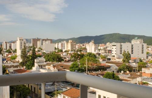 Photo de la galerie de l'établissement Soles de Salta dpto, cochera, balcón a 600m de plaza principal, à Salta