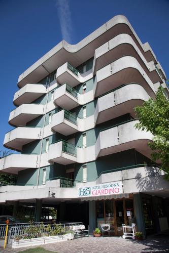Budova, kde se aparthotel nachází