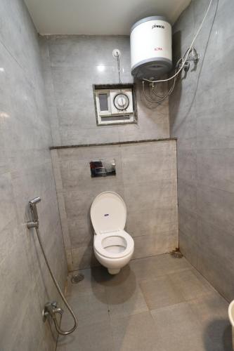 Un baño de HOTEL PRATAP GRAND