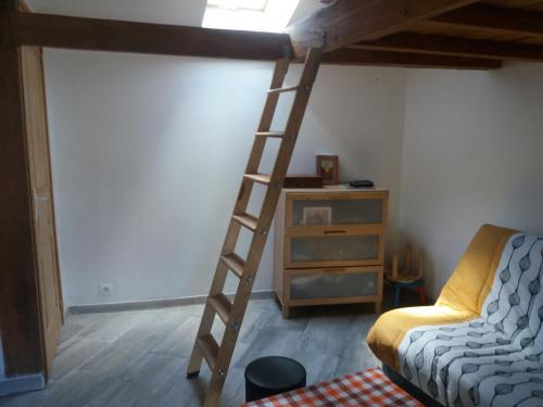 Palanda nebo palandy na pokoji v ubytování villa provençale STEVENSON