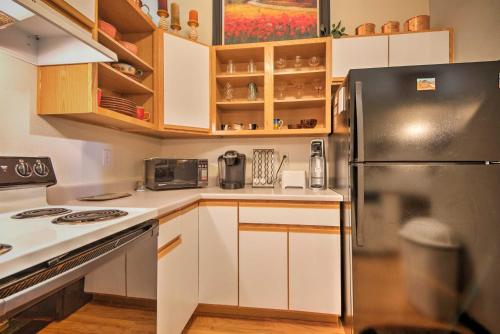 Gallery image of Cozy Littleton Condo with Loft and Patio on Golf Course in Littleton