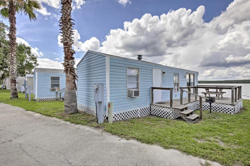 Charming Lakefront Cabin in Ocala National Forest!