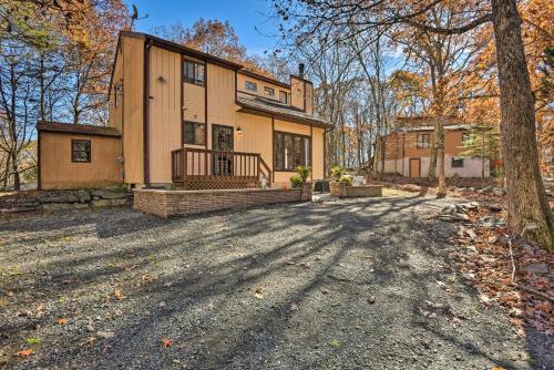 Gallery image of Poconos Vacation Rental with Pool Access and Hot Tub! in Bushkill