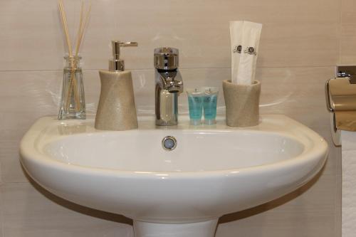 Een badkamer bij golden borjomi