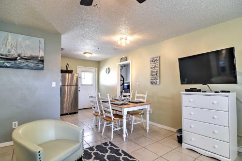 Φωτογραφία από το άλμπουμ του Largo Townhome Near Indian Rocks Beach! σε Largo