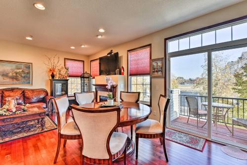 Luxury Minneapolis Townhome 10 Miles from Downtown