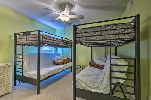 Voodi või voodid majutusasutuse Orange Beach Resort Condo with Pool - Walk to Beach! toas