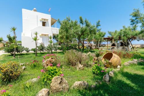 Gallery image of Zefyros Apartments and House in Kissamos