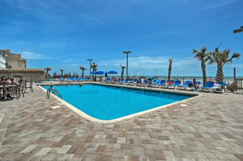 Cozy Myrtle Beach Condo with Ocean View and Pool Access