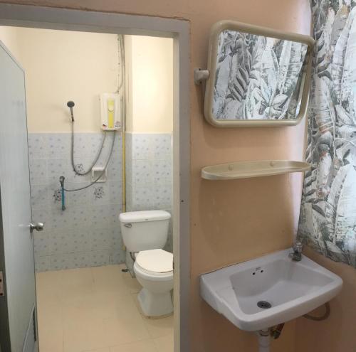 Et badeværelse på Apinya Court