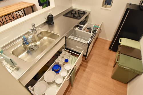 Una cocina o zona de cocina en FINOA Residential Suite Asakusa/Oshiage Skytree