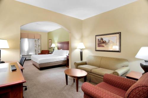 Foto de la galería de Holiday Inn Express Hotel & Suites DFW West - Hurst, an IHG Hotel en Hurst
