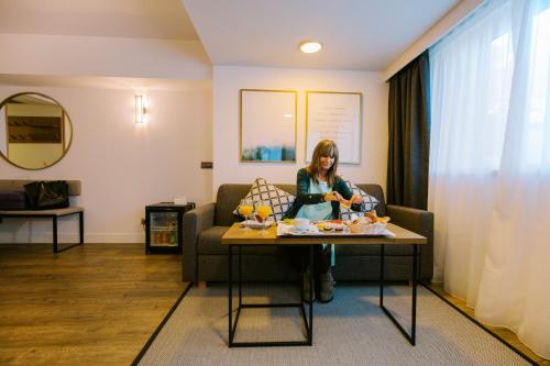  Yomo Centric -  Room  picture :   Minibar    Shower    Bath                           