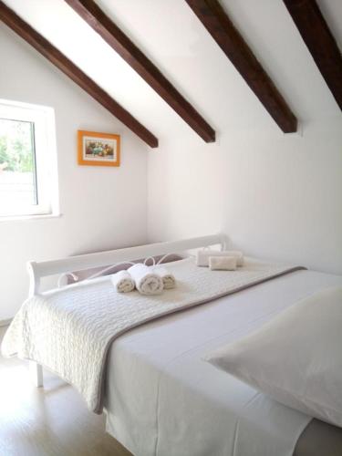 Katil atau katil-katil dalam bilik di Holiday Home Jadrić