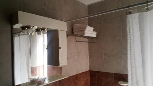 Phòng tắm tại Luminoso departamento en Cañada y a pasos de todo!