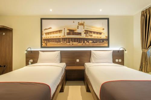 Gallery image of SUPER OYO Collection O Hotel Pasar Baru Heritage in Bandung