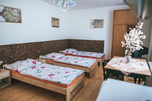 Ένα ή περισσότερα κρεβάτια σε δωμάτιο στο Klub U Námořníka