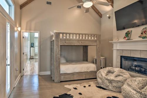 Gallery image of Spacious Pass Christian Home with Pool and Boat Launch in Pass Christian
