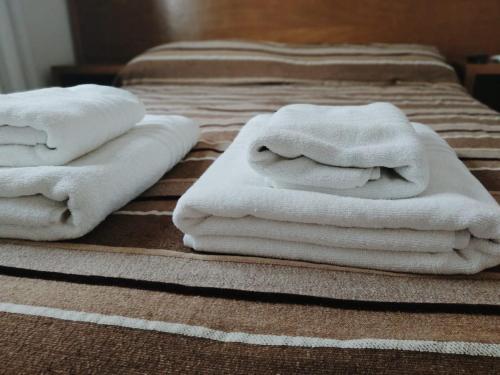 Ένα ή περισσότερα κρεβάτια σε δωμάτιο στο La Ramona Bed & Breakfast