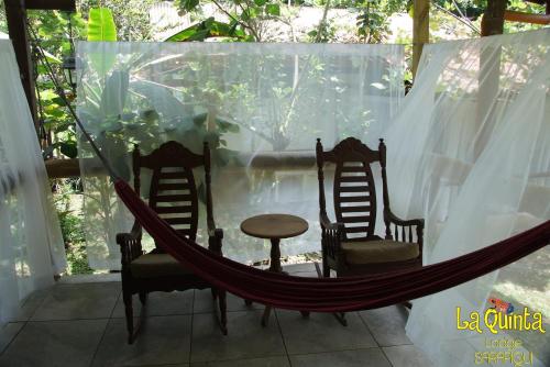 Un balcón o terraza de La Quinta Sarapiqui Lodge