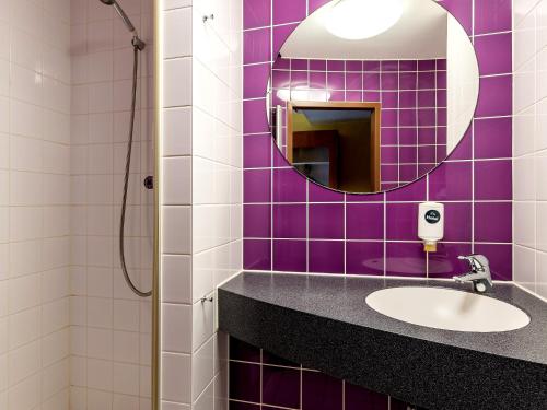 Bathroom sa Hotel Göttingen-West