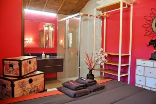 Kép Casa Rural Mansion Adela con Piscina y Jacuzzi szállásáról Collado Medianóban a galériában
