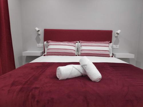  SUITEDREAMS - Boigues 3 -  Room  picture :   Shower    Hairdryer    Iron                           