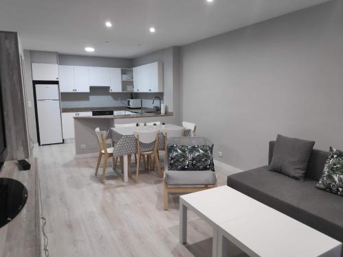  SUITEDREAMS - Boigues 3 -  Room  picture :   Shower    Hairdryer    Iron                           