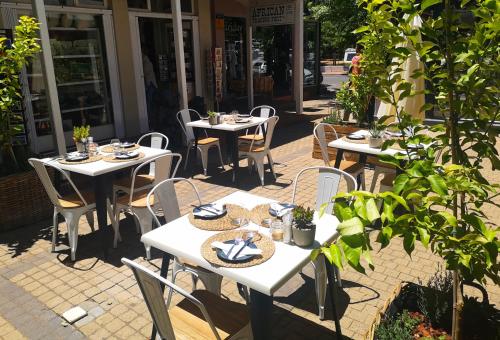 Un restaurante o sitio para comer en Franschhoek Studio