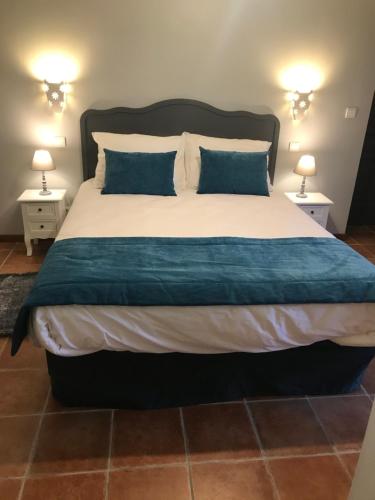 Postel nebo postele na pokoji v ubytování Gite Le Rucher et Gite appartement La Ruchette