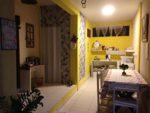 Η κουζίνα ή μικρή κουζίνα στο Pousada Sua Casa