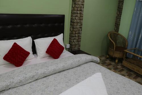 Un ou plusieurs lits dans un hébergement de l'établissement Hotel Happy Home