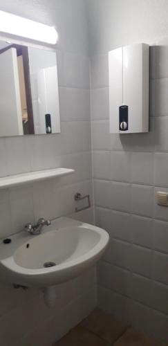 Appartement à Bredene au rez-de-chausséeにあるバスルーム