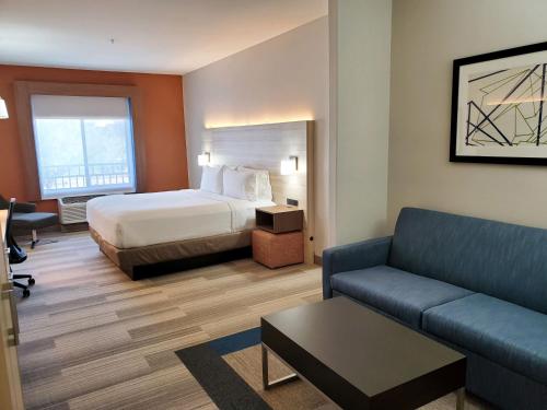 Gallery image of Holiday Inn Express & Suites Phoenix Glendale Dist, an IHG Hotel in Glendale