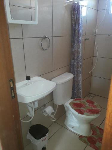 Kylpyhuone majoituspaikassa Hospedagem da Rose