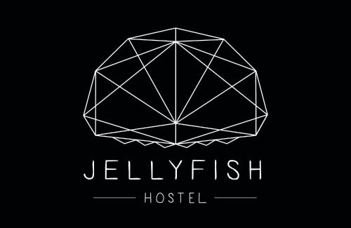 Sijil, anugerah, tanda atau dokumen lain yang dipamerkan di Jellyfish Hostel